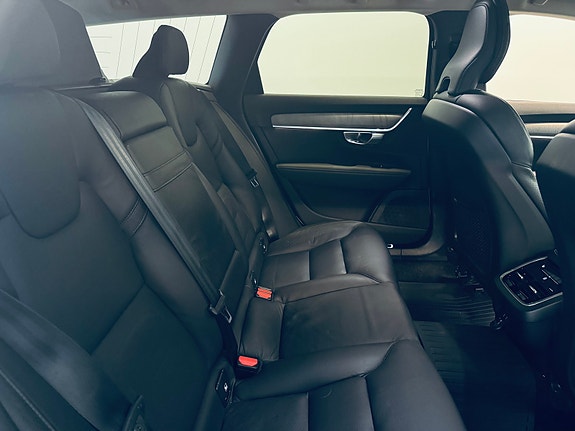 Volvo V90 Cross Country 27 of 30