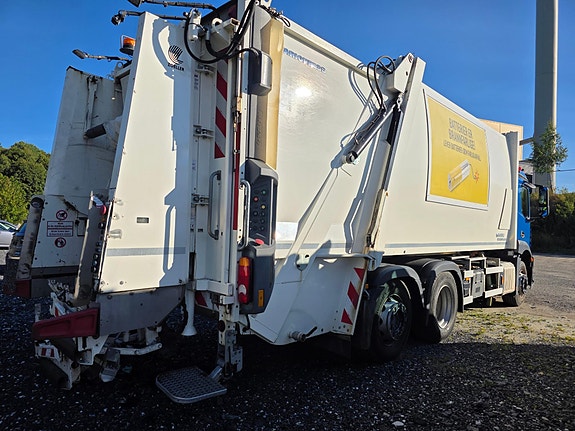 Mercedes-Benz komprimatorbil - Faun påbygg - 1 kammer 4 of 18