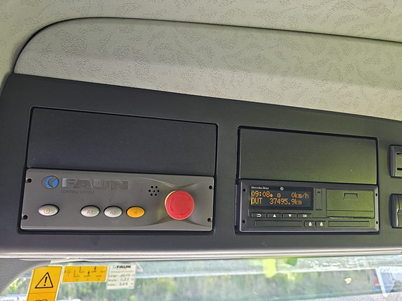 Mercedes-Benz komprimatorbil - Faun påbygg - 1 kammer 13 of 18