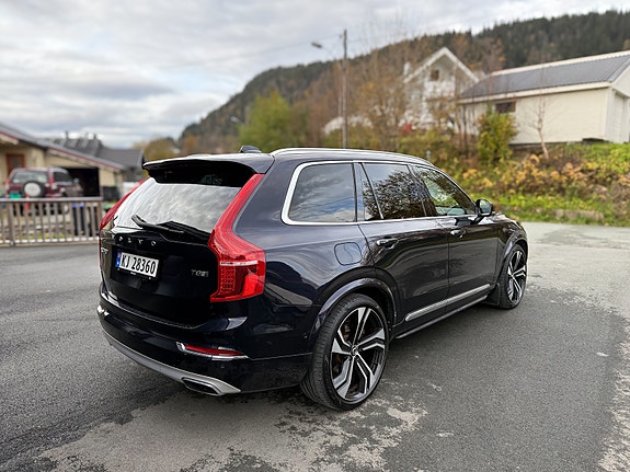 Volvo XC90 4 of 24