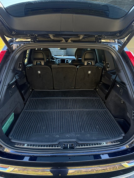 Volvo XC90 18 of 24