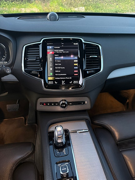 Volvo XC90 15 of 24