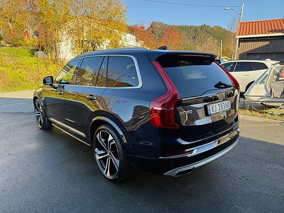 Volvo XC90 5 of 24