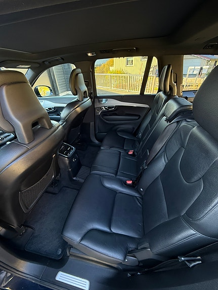 Volvo XC90 13 of 24