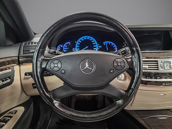 Mercedes-Benz S350 d 11 of 26