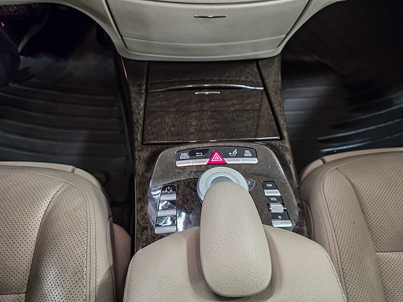 Mercedes-Benz S350 d 18 of 26