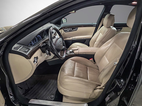 Mercedes-Benz S350 d 9 of 26