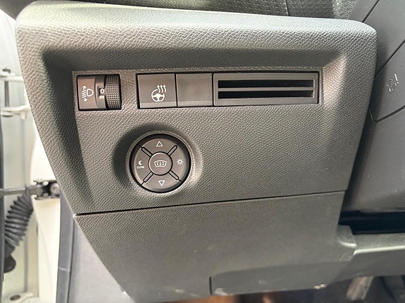 Citroen E-C4 19 of 30