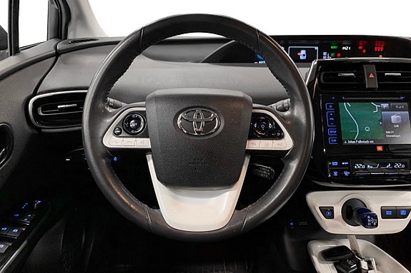 Toyota Prius 10 of 13