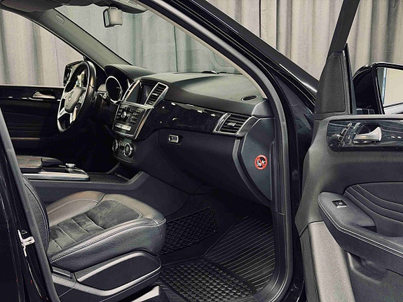 Mercedes-Benz ML250 18 of 30