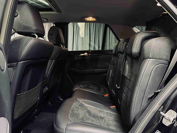 Mercedes-Benz ML250 24 of 30