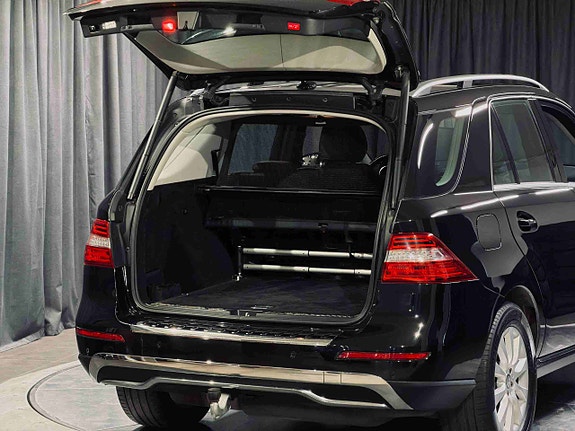 Mercedes-Benz ML250 12 of 30
