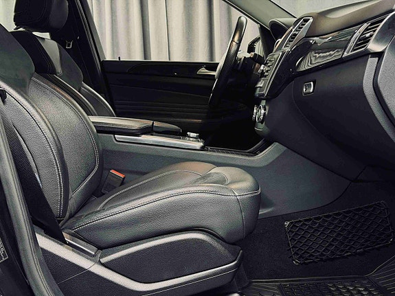 Mercedes-Benz ML250 22 of 30