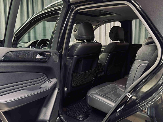 Mercedes-Benz ML250 26 of 30