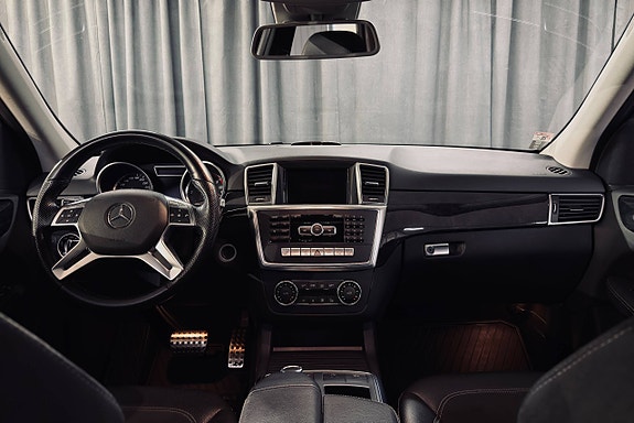 Mercedes-Benz ML250 17 of 30