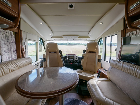 Carthago Chic E-Line I 50 Linerclass | 3L M/KJEDE | 177 HK | AUTOMAT | HYDR. STØTTEBEN |  SOLCELLE | AC 16 of 30