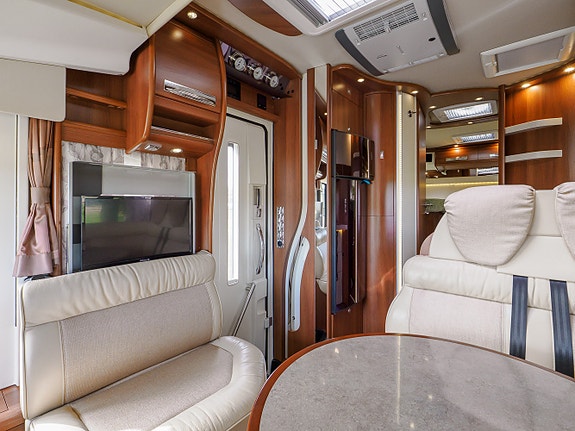 Carthago Chic E-Line I 50 Linerclass | 3L M/KJEDE | 177 HK | AUTOMAT | HYDR. STØTTEBEN |  SOLCELLE | AC 20 of 30
