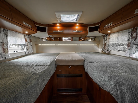 Carthago Chic E-Line I 50 Linerclass | 3L M/KJEDE | 177 HK | AUTOMAT | HYDR. STØTTEBEN |  SOLCELLE | AC 27 of 30