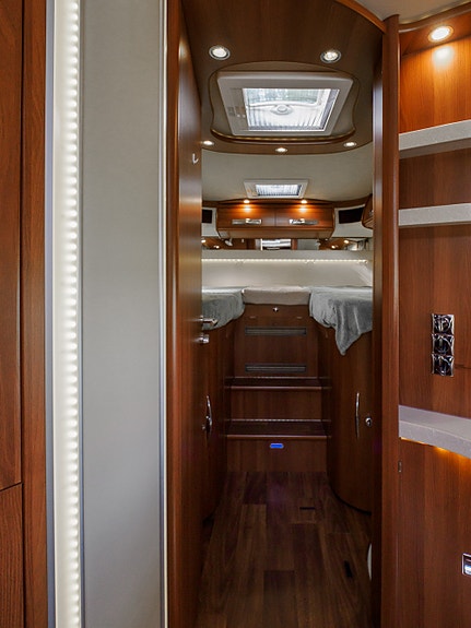 Carthago Chic E-Line I 50 Linerclass | 3L M/KJEDE | 177 HK | AUTOMAT | HYDR. STØTTEBEN |  SOLCELLE | AC 26 of 30