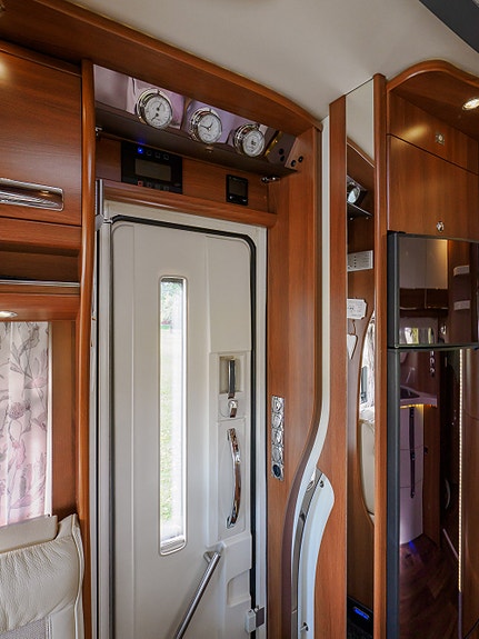 Carthago Chic E-Line I 50 Linerclass | 3L M/KJEDE | 177 HK | AUTOMAT | HYDR. STØTTEBEN |  SOLCELLE | AC 22 of 30