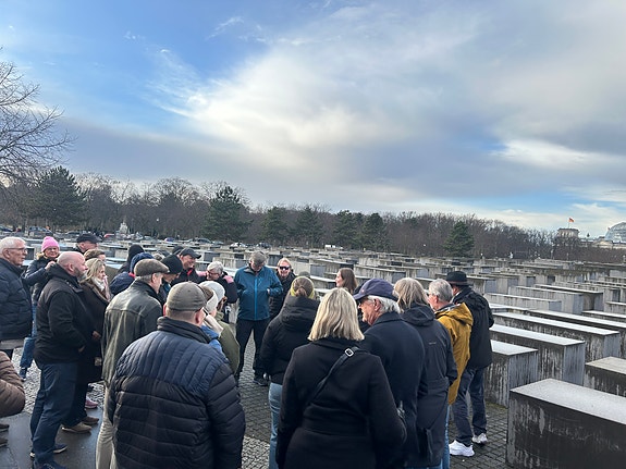 Reiseledersamling i Berlin ved Holocaust minnesmerket