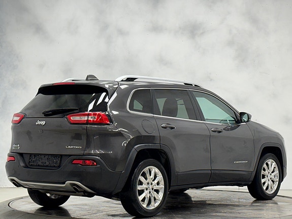 Jeep Cherokee 9 of 30