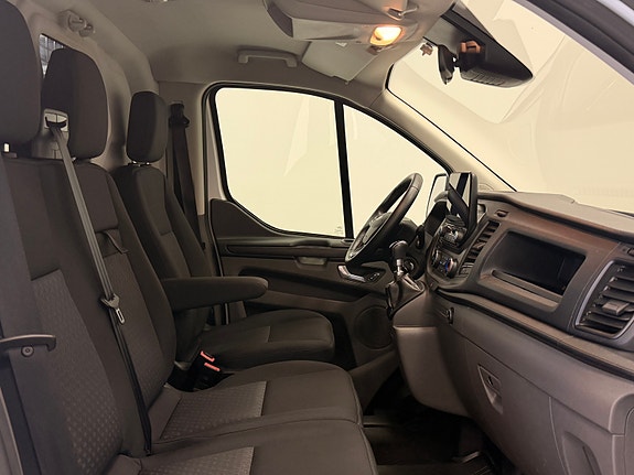 Ford Transit Custom 21 of 30