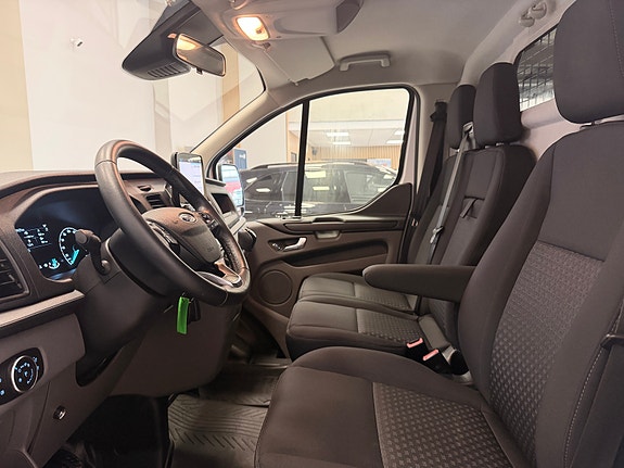 Ford Transit Custom 19 of 30
