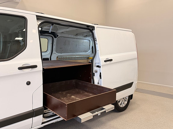 Ford Transit Custom 14 of 30