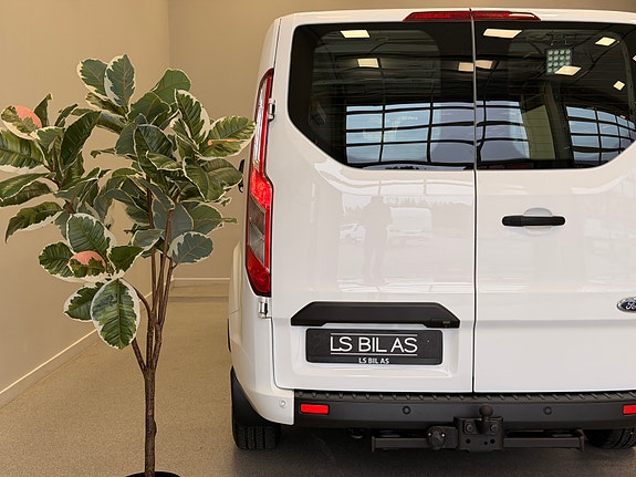 Ford Transit Custom 10 of 30