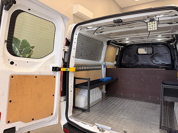 Ford Transit Custom 15 of 30