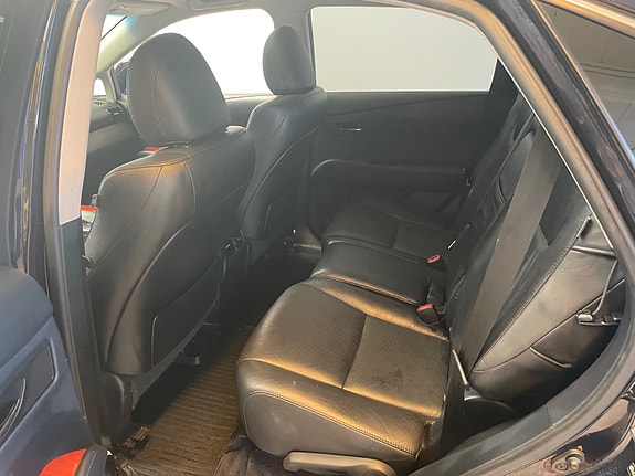 Lexus RX450h 12 of 30