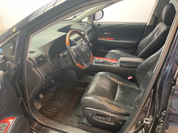 Lexus RX450h 16 of 30