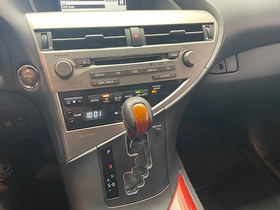 Lexus RX450h 22 of 30