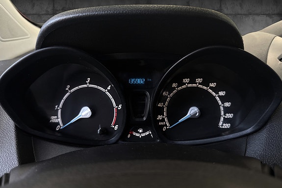 Ford Transit Courier 12 of 14