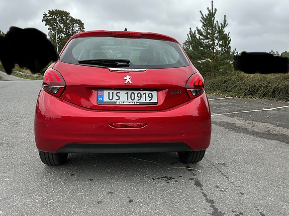 Peugeot 208 3 of 18