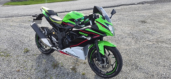 Kawasaki Ninja 125 9 of 12