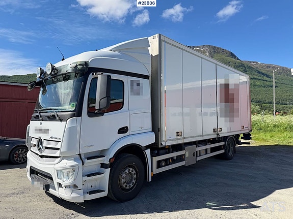 Mercedes-Benz Actros 1835L 4x2 skapbil m/ ADR rigget, ny clutch og svinghjul. – Euro 6 og totalt overhalt bremser. SE VIDEO 9 of 30