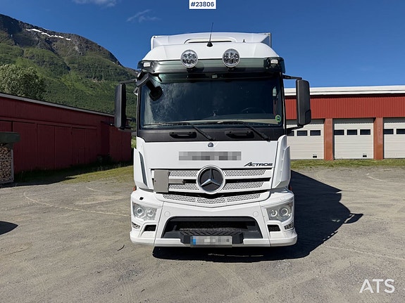 Mercedes-Benz Actros 1835L 4x2 skapbil m/ ADR rigget, ny clutch og svinghjul. – Euro 6 og totalt overhalt bremser. SE VIDEO 2 of 30