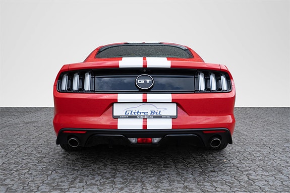 Ford Mustang 9 of 30