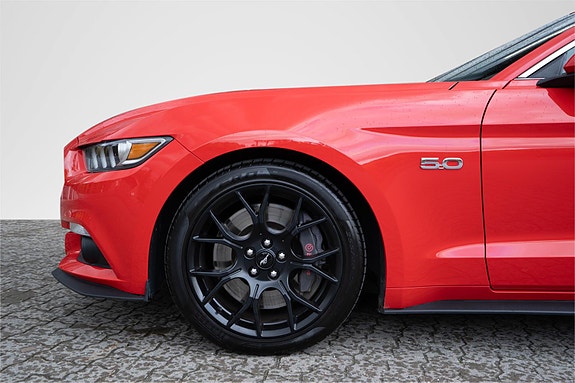 Ford Mustang 3 of 30