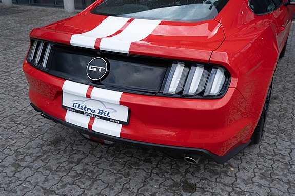 Ford Mustang 11 of 30