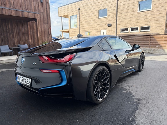 BMW i8 5 of 14