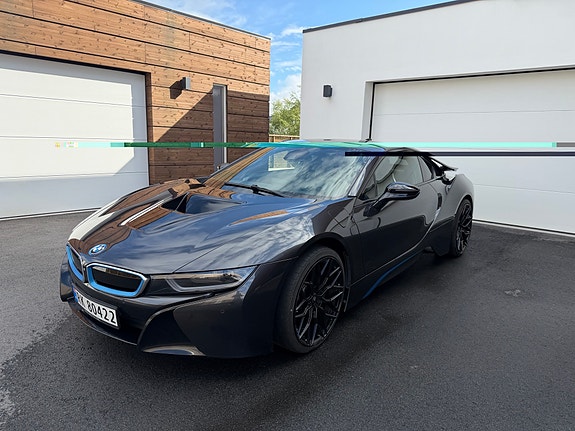 BMW i8 2 of 14