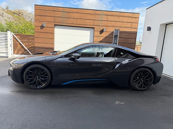 BMW i8 4 of 14