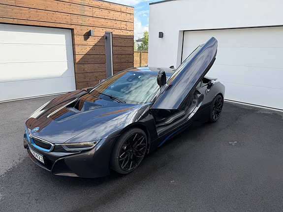 BMW i8 10 of 14