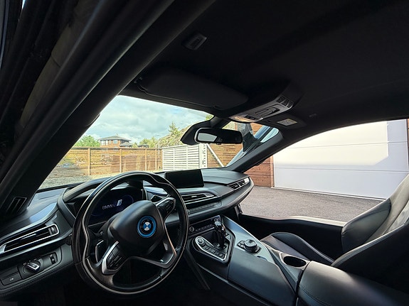 BMW i8 11 of 14