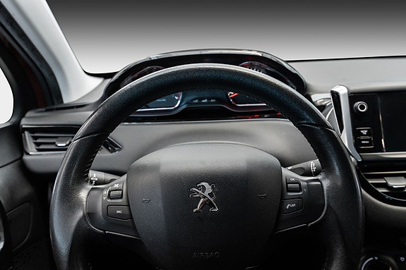 Peugeot 208 12 of 23