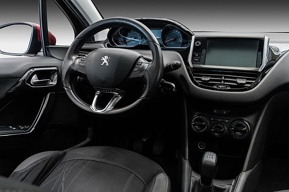 Peugeot 208 22 of 23