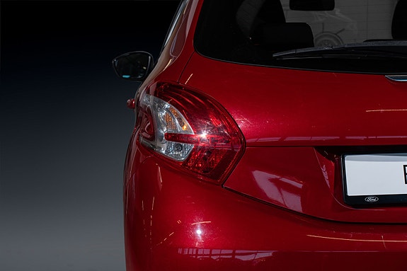 Peugeot 208 10 of 23